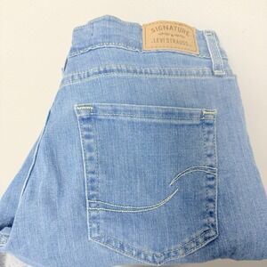 Levi Mid Rise Boyfriend‎ Women's Blue Jeans Size 8